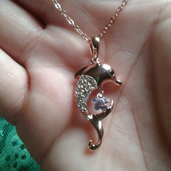 Dolphin necklace - Picture 2 of 3